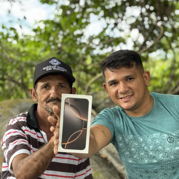 Iphone 16 pro Max ou R$7.000